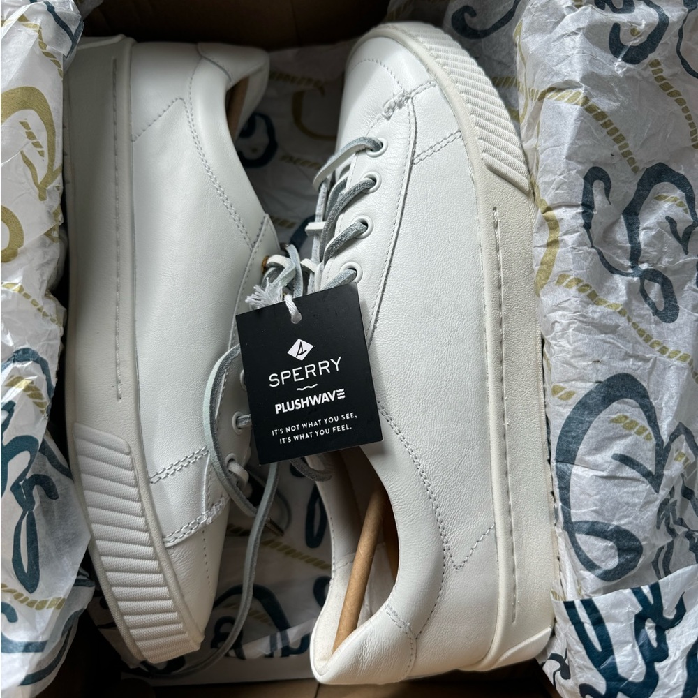 Sperry Women's ANCHOR PLUSHWAVE LEATHER sneakers, 7.5 - Picture 2 of 6